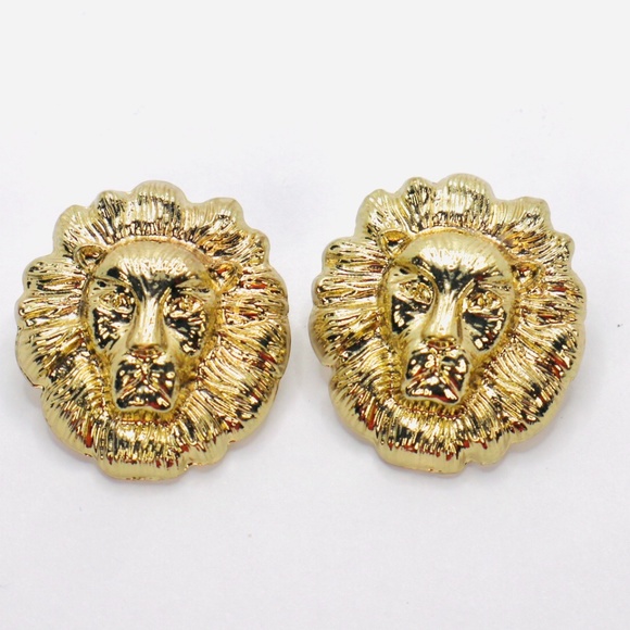 Vintage Style GoldTone Pierced Earrings 3D Lion Head Face Shiny New Fashion - Picture 1 of 2